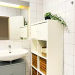 Qonroom - As Individual As - Oeynhausen Bad Oeynhausen