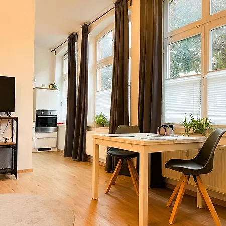 Qonroom - As Individual As - Oeynhausen Bad Oeynhausen