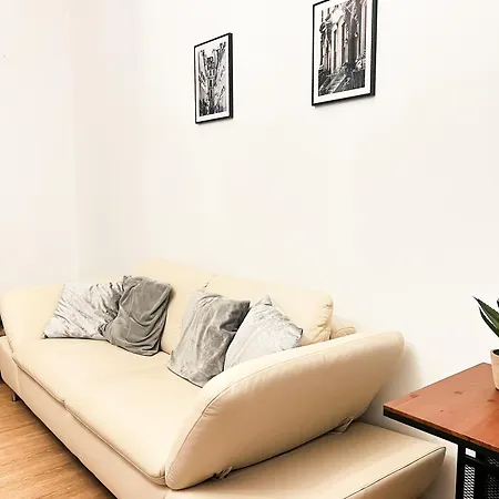 Qonroom - As Individual As - Oeynhausen *