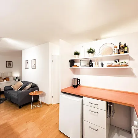 Qonroom - As Individual As - Oeynhausen *