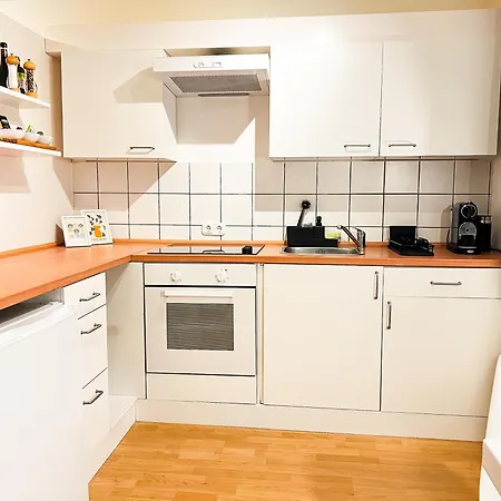 Qonroom - As Individual As - Oeynhausen Bad Oeynhausen