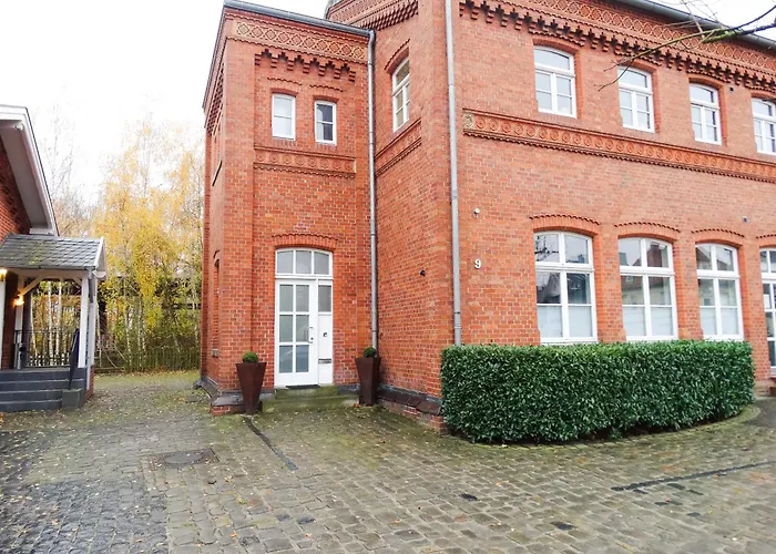 Qonroom - As Individual As - Oeynhausen * Bad Oeynhausen